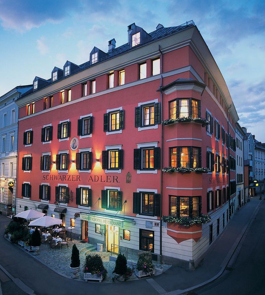 Hotel Schwarzer Adler Innsbruck Hotting Austria thumbnail